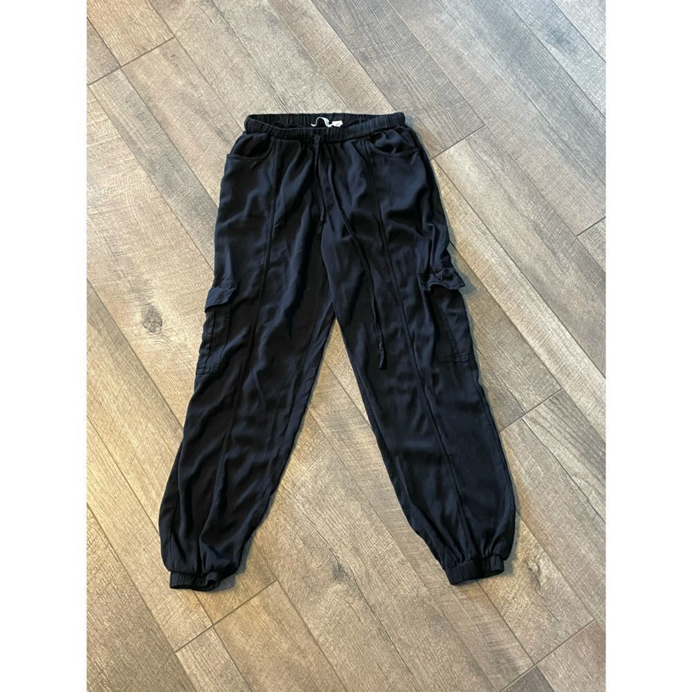 La Classe Couture Black Women’s Lightweight Pants. Size Small.